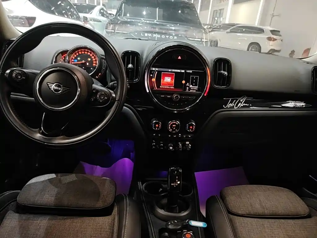 MINI Countryman 2020 — фото 14