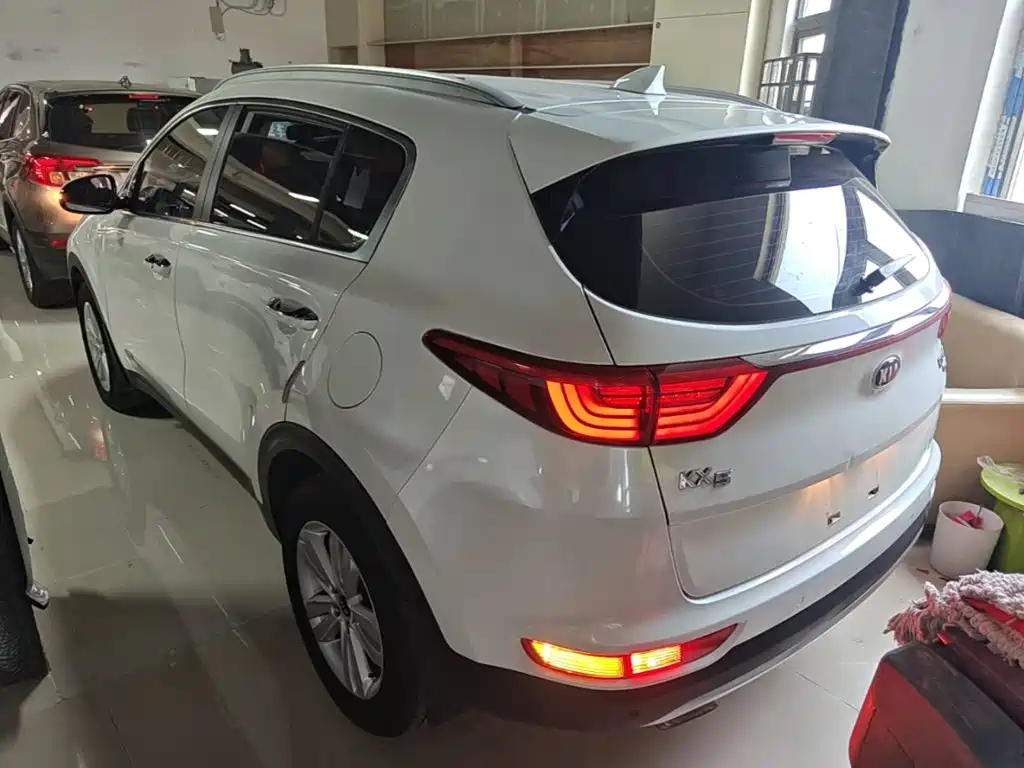 Kia KX5 2016 — фото 5
