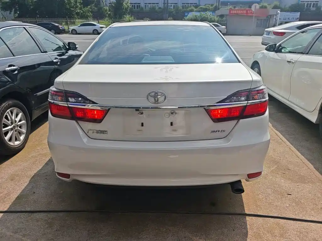 Toyota Camry 2015