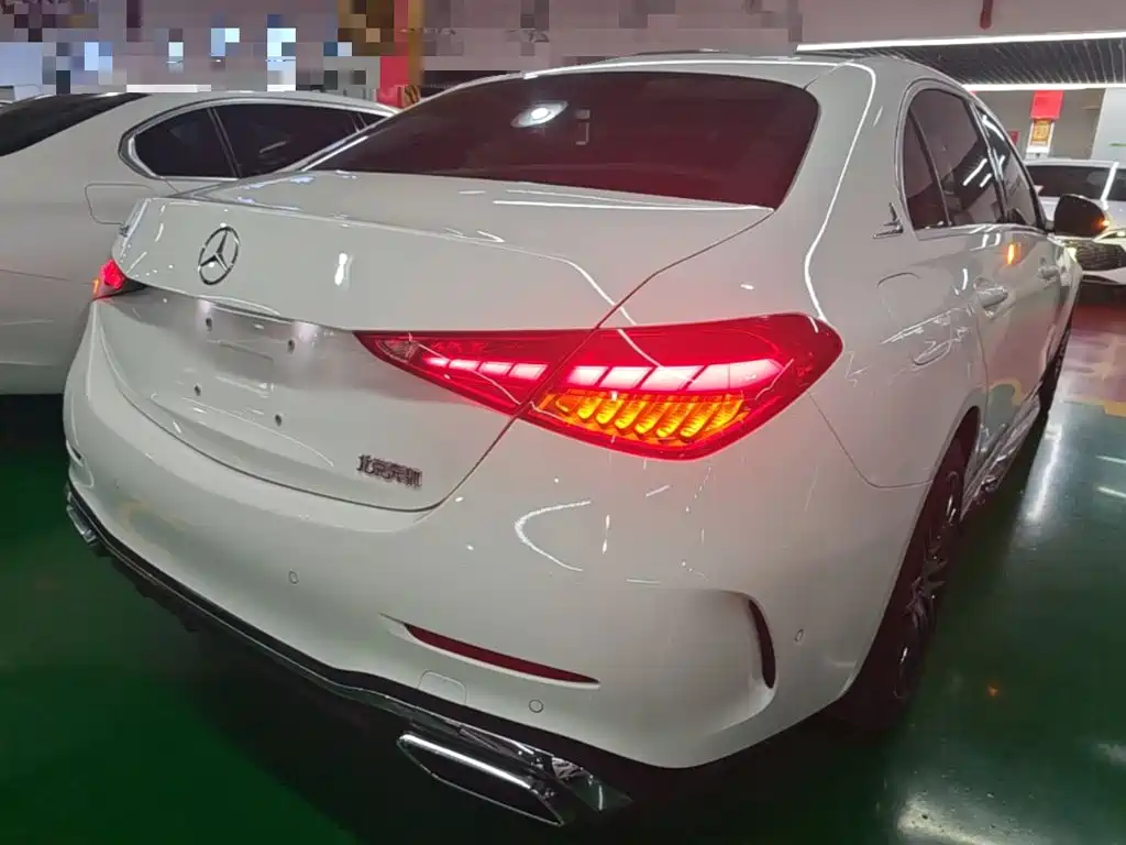 Mercedes-Benz C-Class 2024