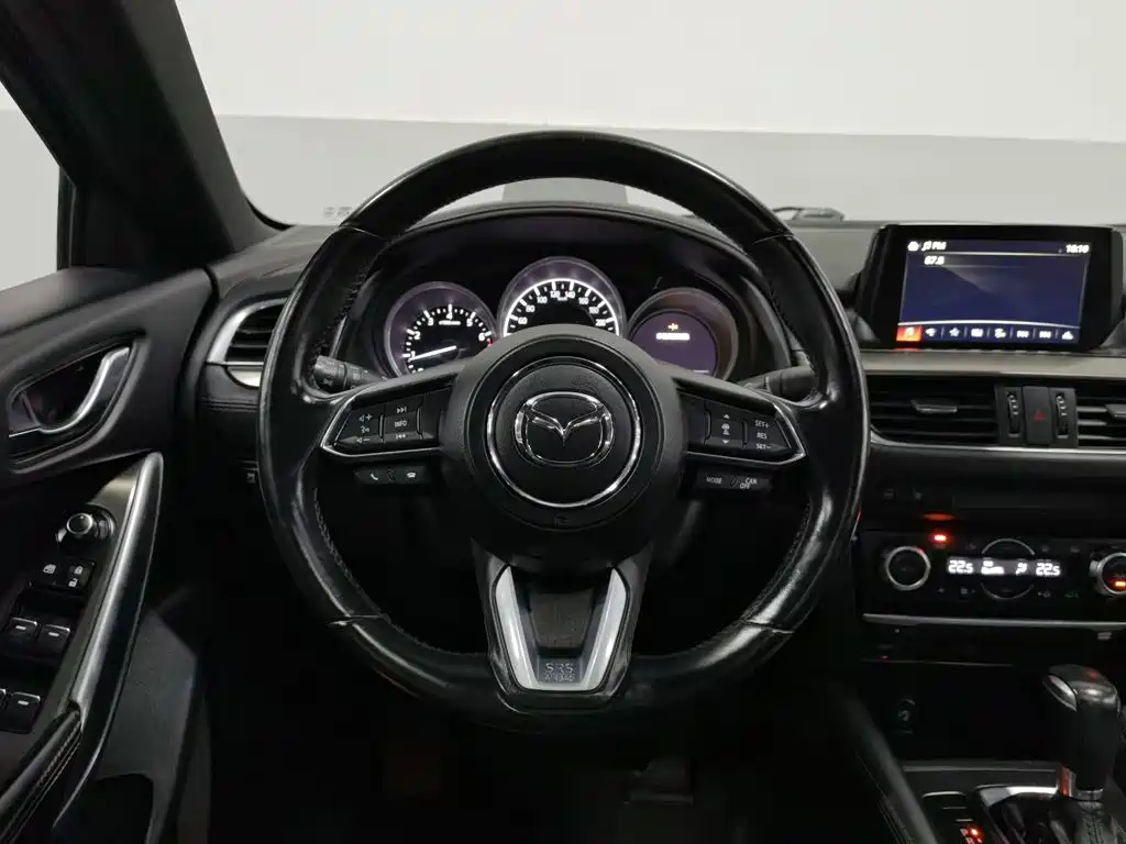 Mazda Atenza 2018 — фото 11