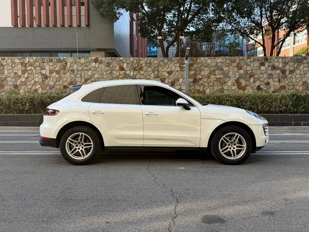 Porsche Macan 2018 — фото 4