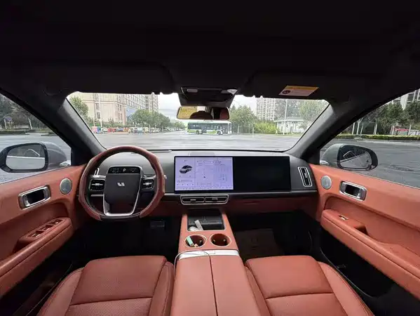 Li Auto L6 2024