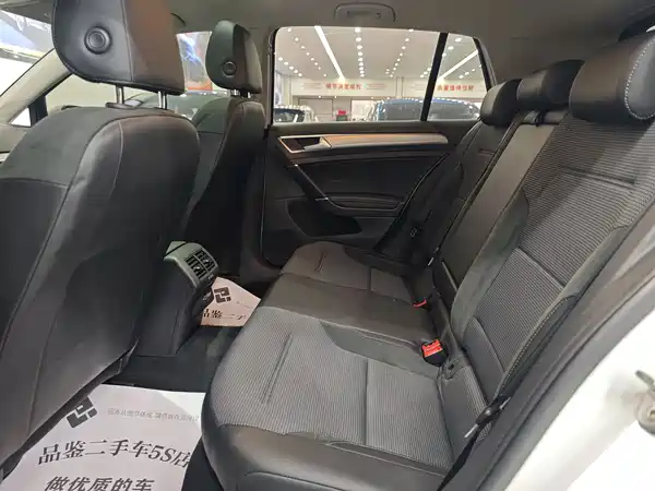 Volkswagen Golf 2020