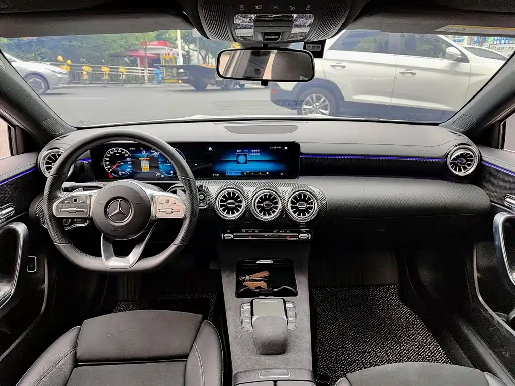 Mercedes-Benz A-Class 2023 — фото 10