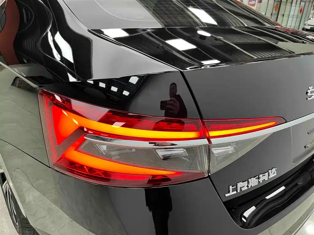 Skoda Superb 2024 — фото 19