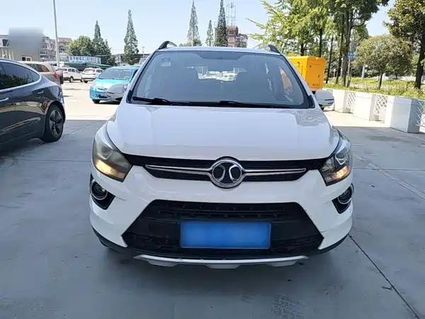 BAIC Shenbao X25 2017