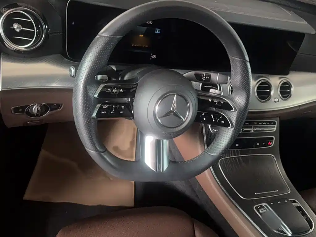 Mercedes-Benz E-Class 2022