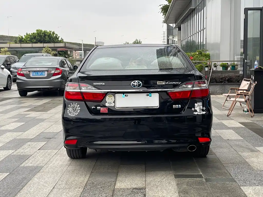 Toyota Camry 2016 — фото 18