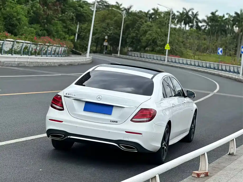Mercedes-Benz E-Class 2020 — фото 4