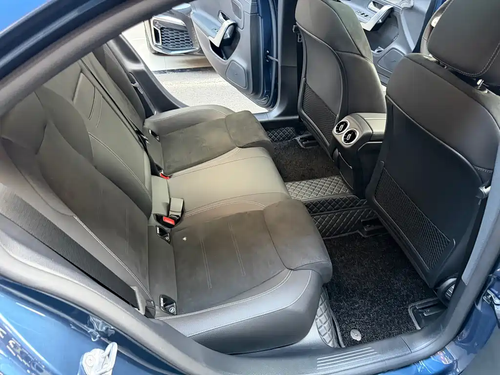 Mercedes-Benz A-Class 2019 — фото 19