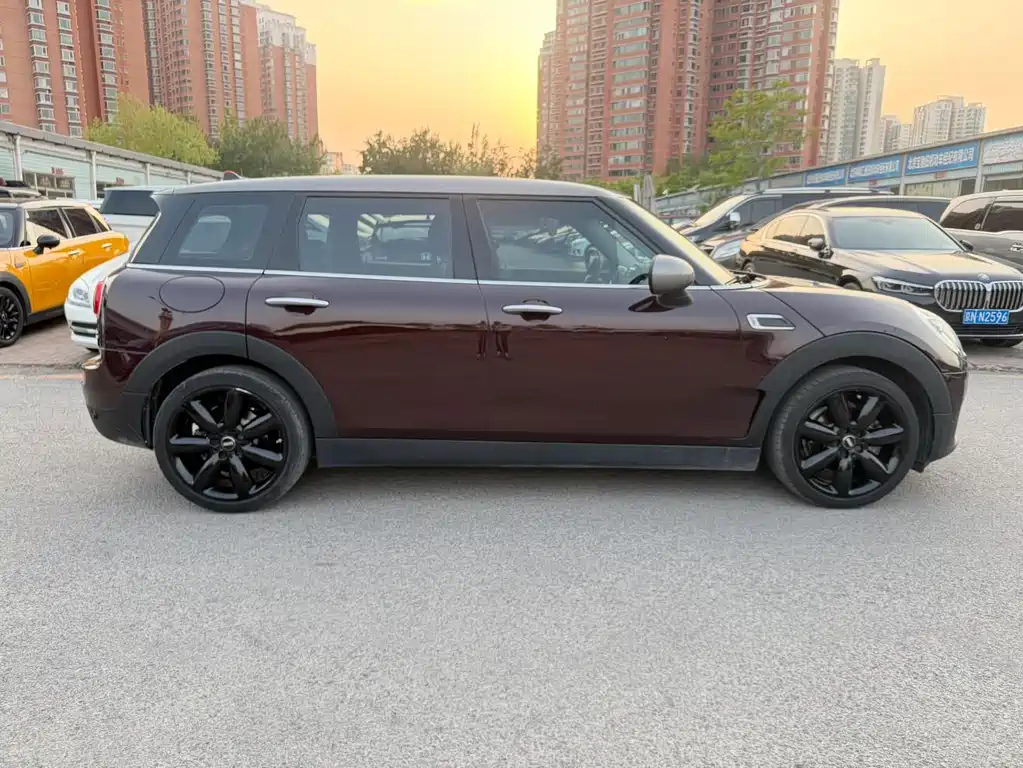 MINI Clubman 2016 — фото 26
