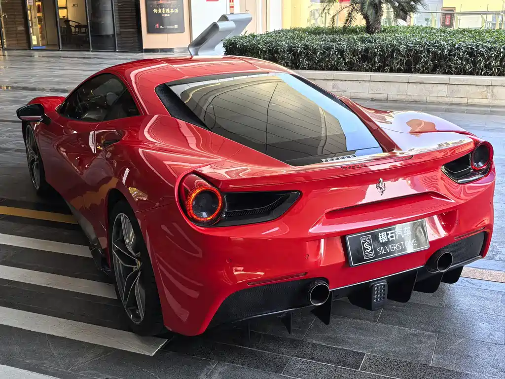 Ferrari 488 2017 — фото 4