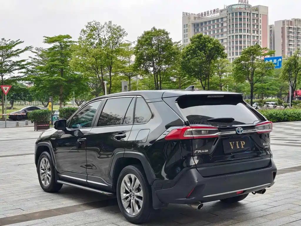 Toyota Wildlander 2023 — фото 15