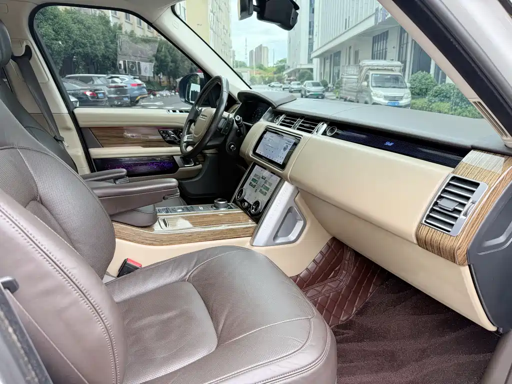 Land Rover Range Rover 2019 — фото 13