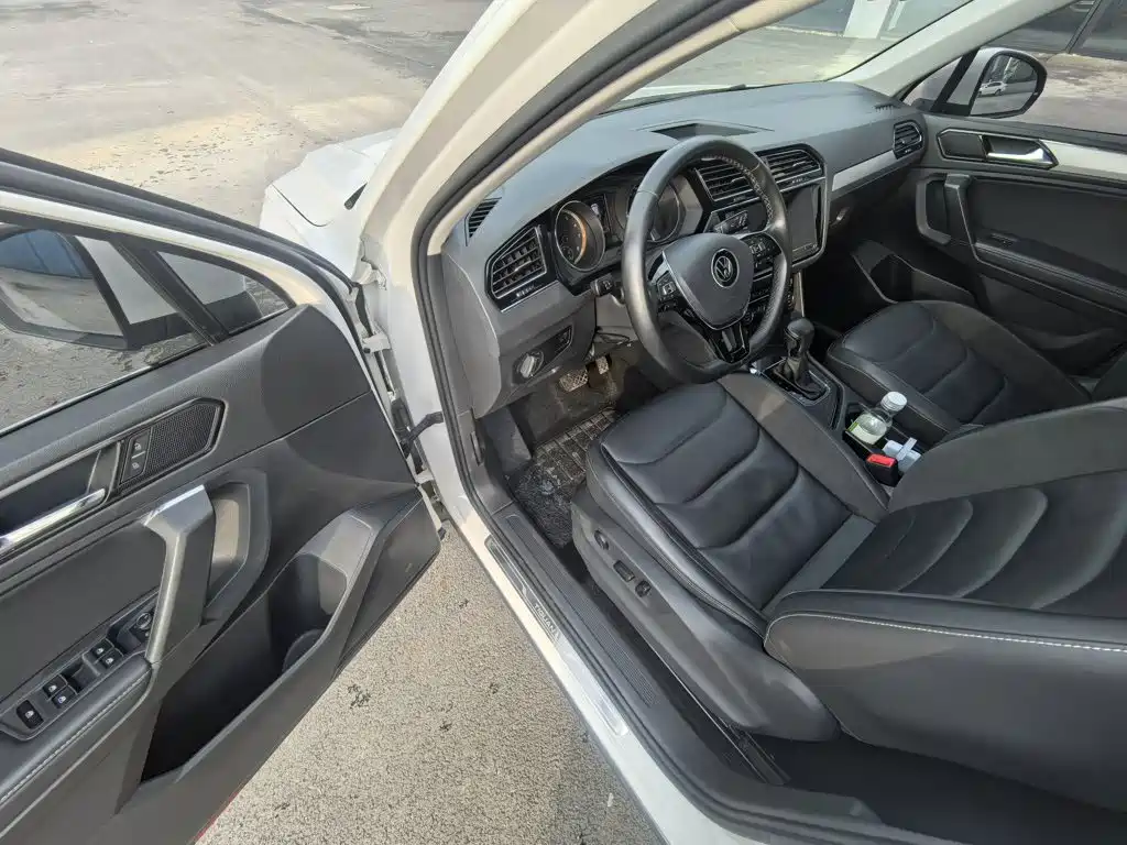Volkswagen Tiguan L 2021 — фото 17