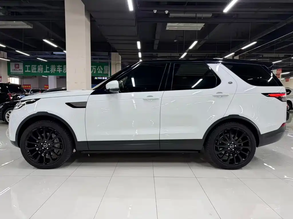 Land Rover Discovery 2018 — фото 8