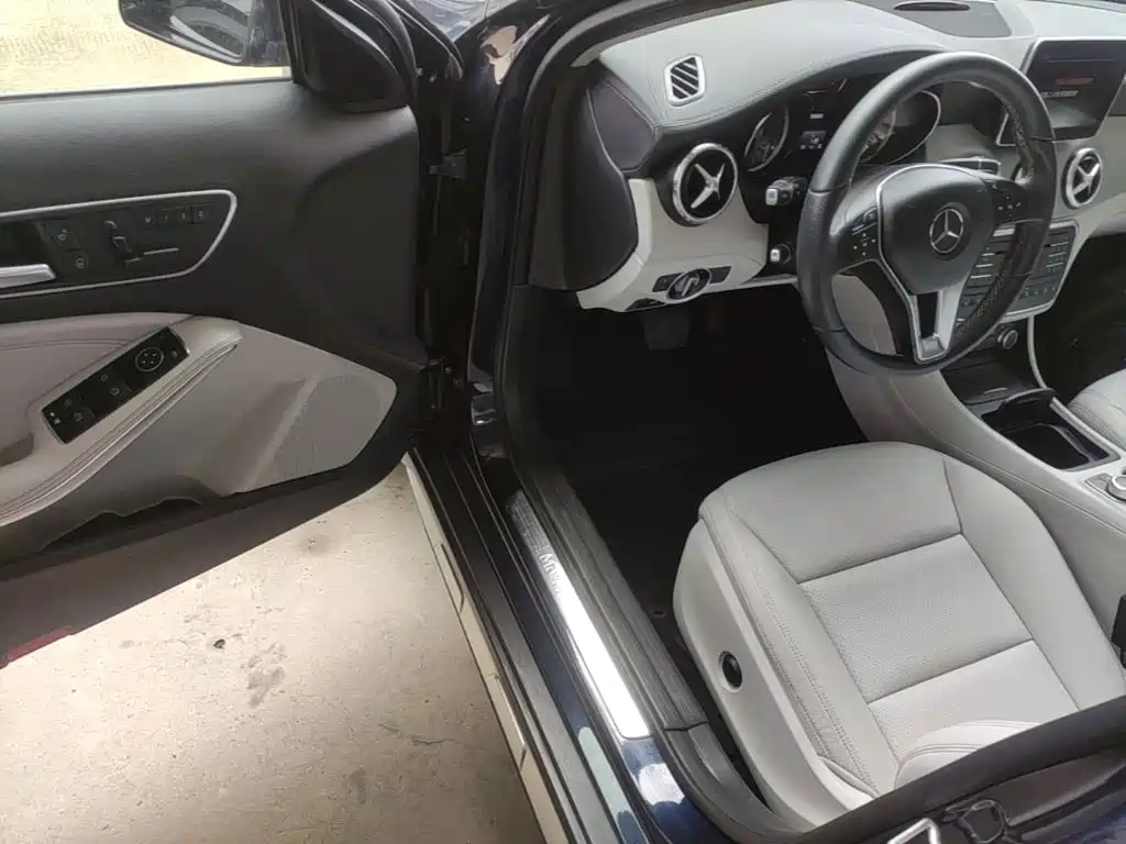 Mercedes-Benz GLA 2017 — фото 16