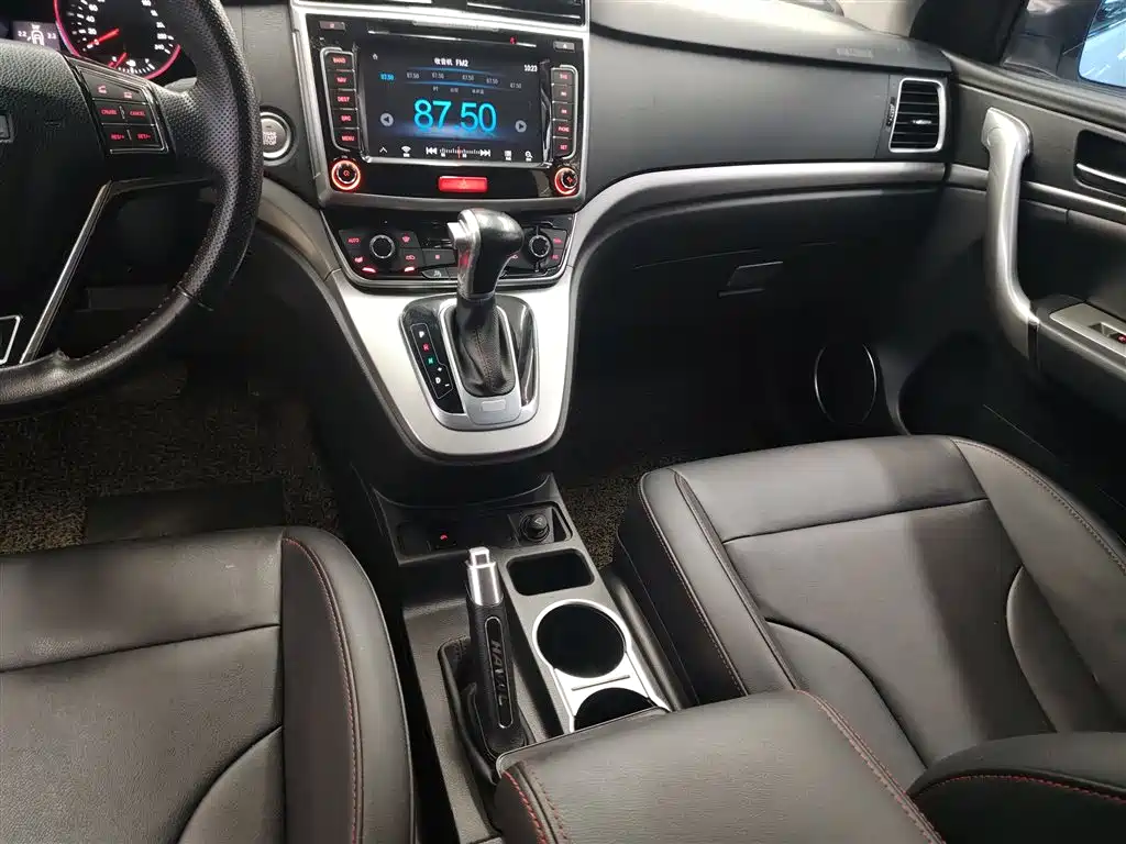 Haval M6 2018 — фото 14