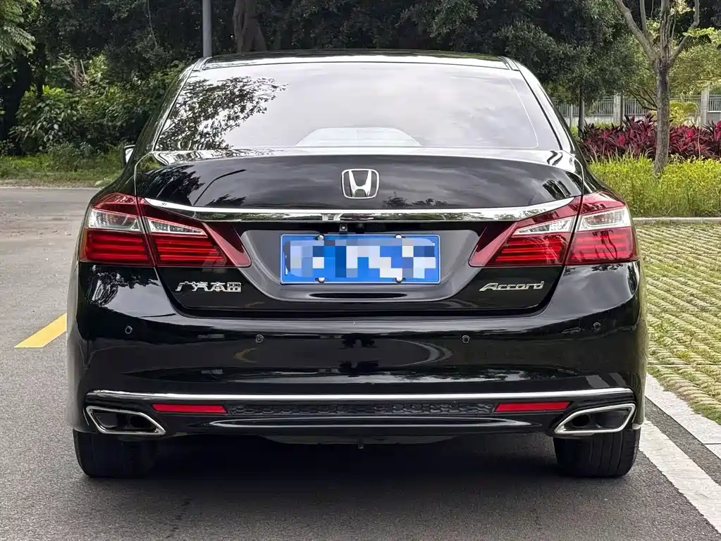 Honda Accord 2017 — фото 8