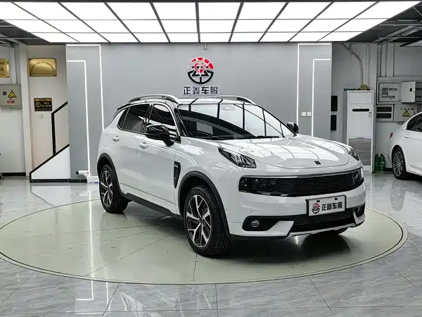 Lynk & Co 01 EM-P 2018