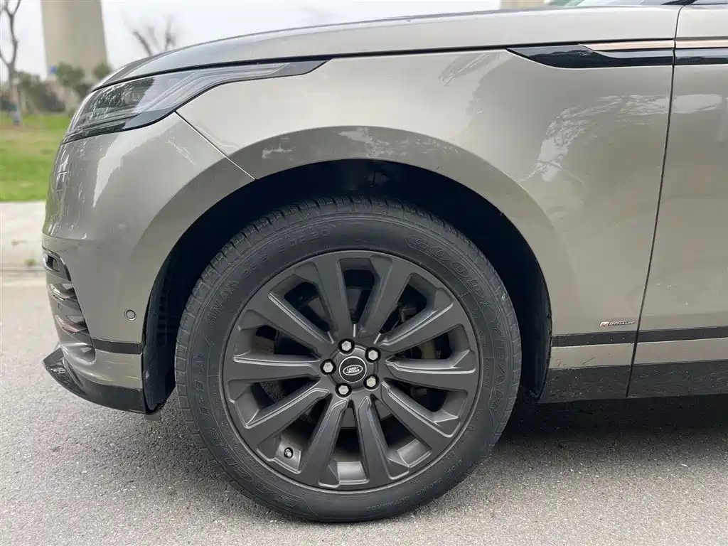 Land Rover Velar 2019 — фото 11