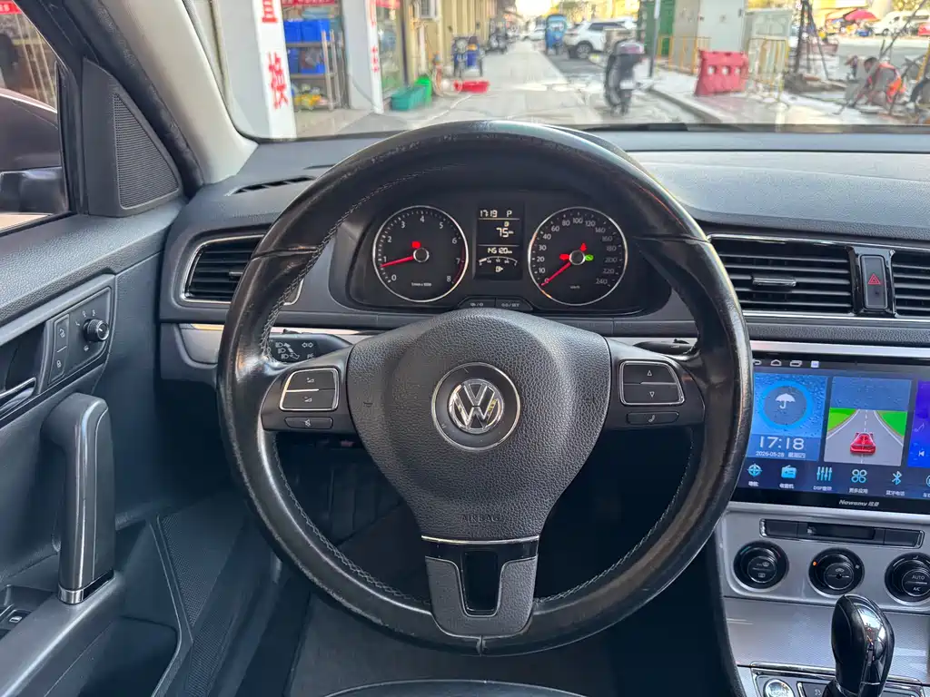 Volkswagen Gran Lavida 2015 — фото 6