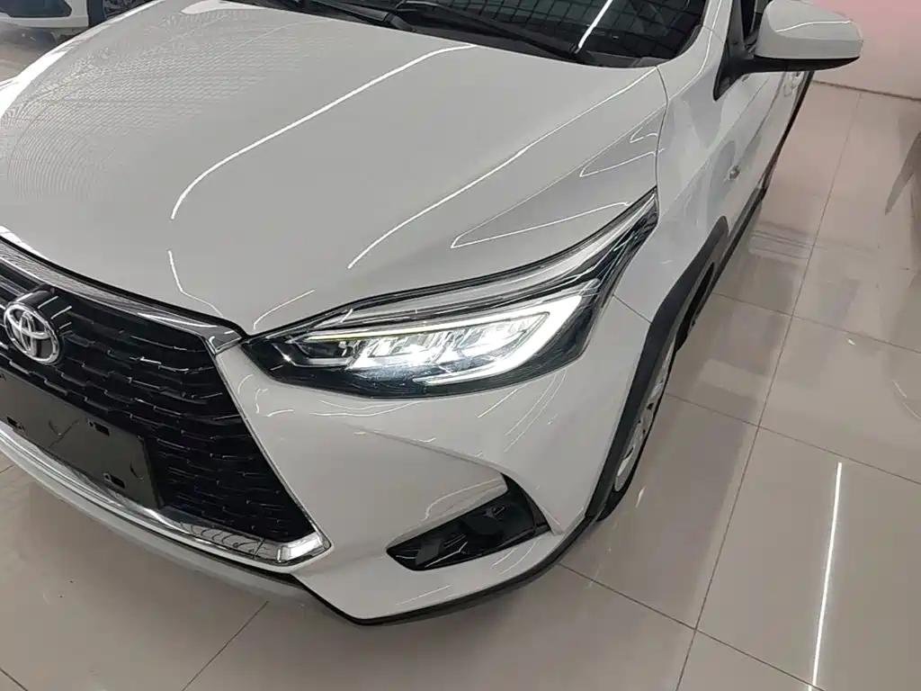 Toyota Yaris L 2019 — фото 24