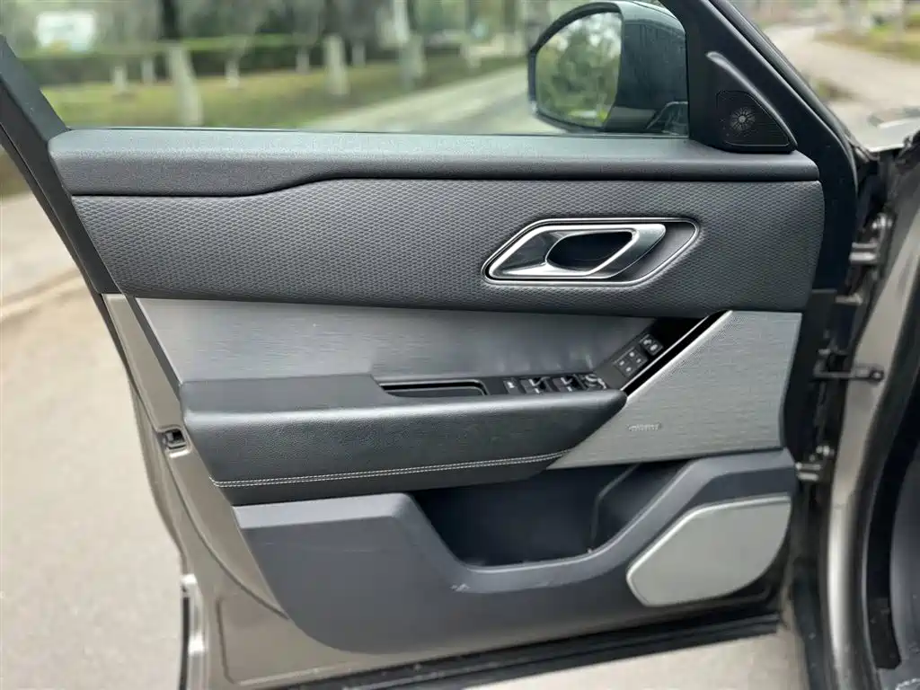 Land Rover Velar 2019 — фото 16