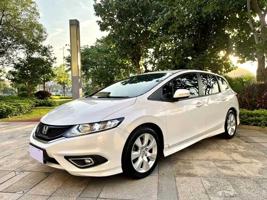 Honda Jade 2016
