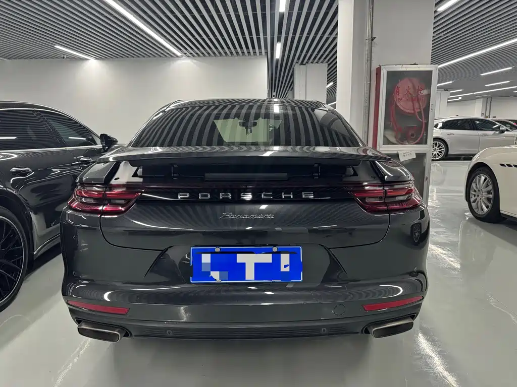 Porsche Panamera 2020 — фото 10
