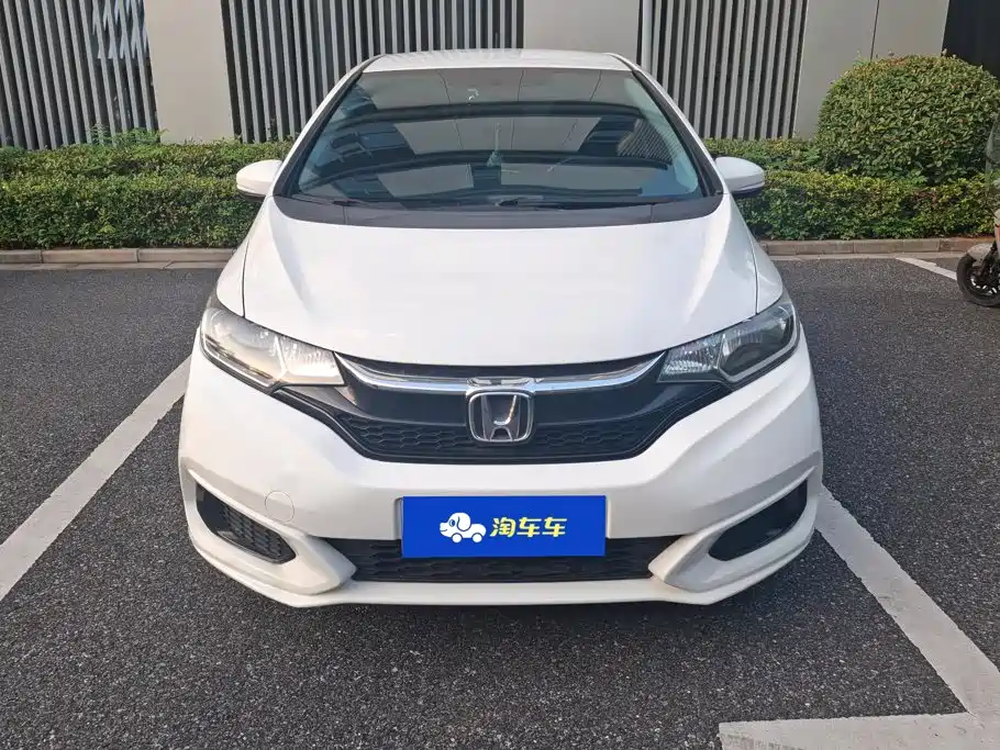 Honda Fit 2018 — фото 2