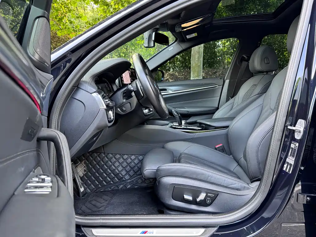 BMW 5 Series 2023