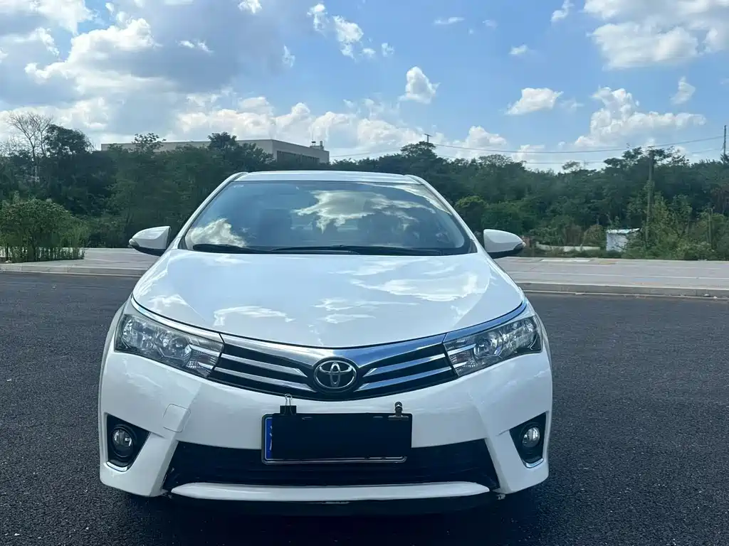 Toyota Corolla 2017 — фото 3