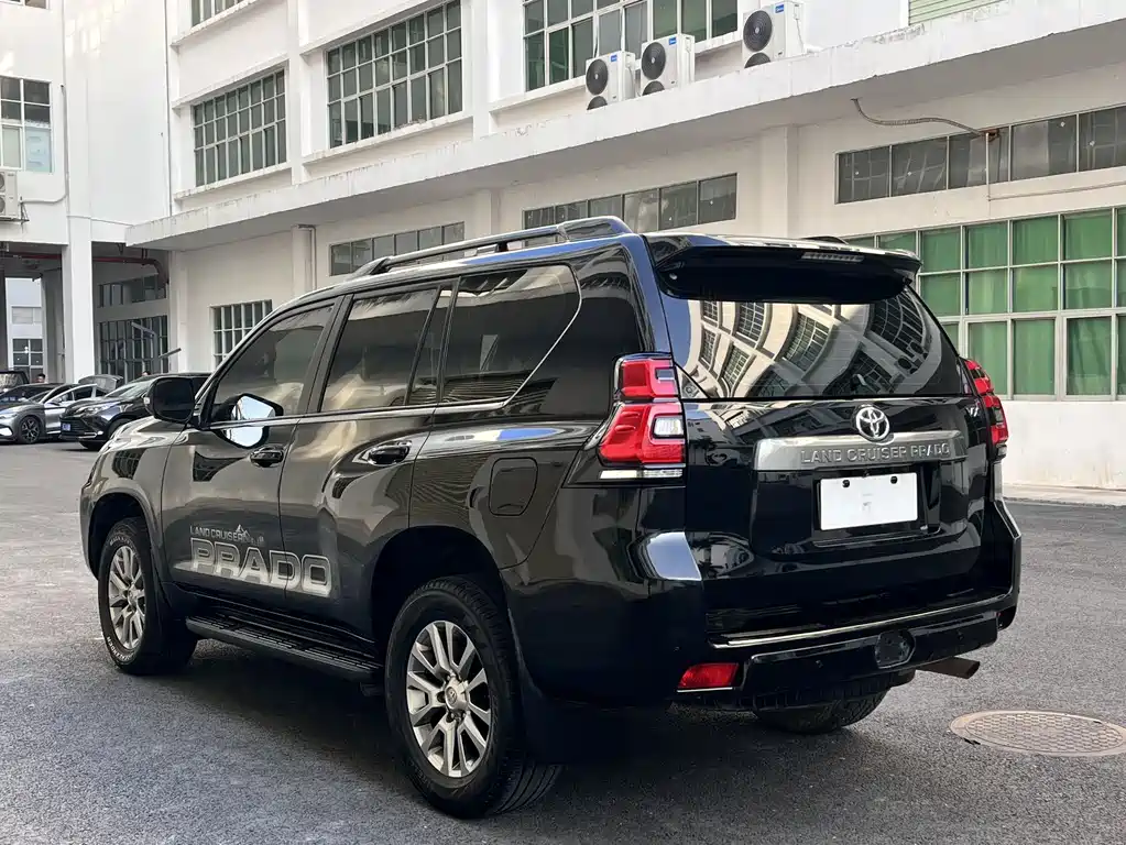 Toyota Prado 2018 — фото 9
