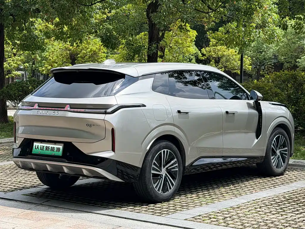 Lynk & Co 08 EM-P 2023 — фото 15