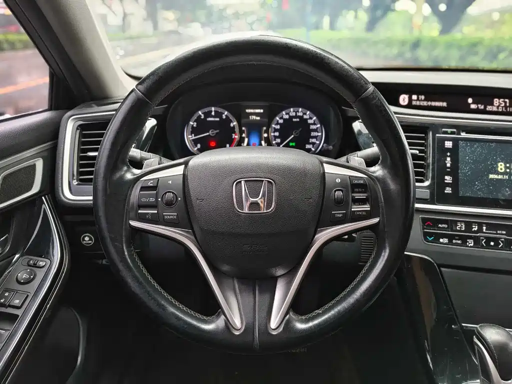 Honda Spirior 2018 — фото 18