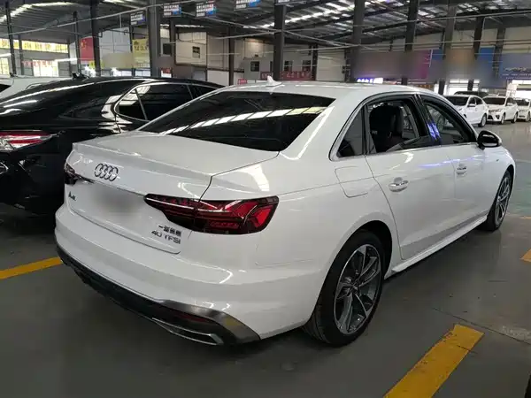 Audi A4L 2020