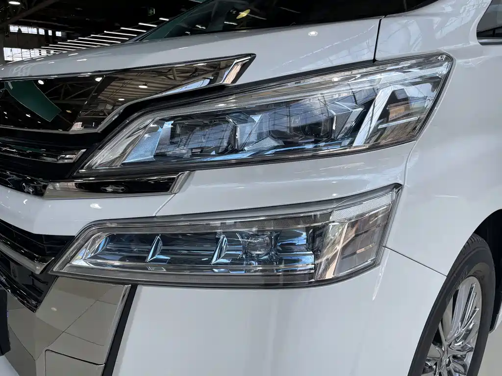 Toyota Vellfire 2021 — фото 19