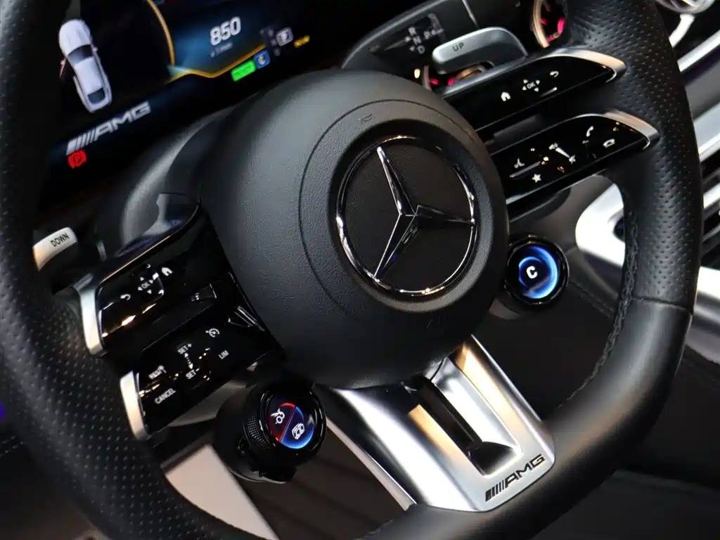 Mercedes-Benz AMG GT 2024 — фото 10