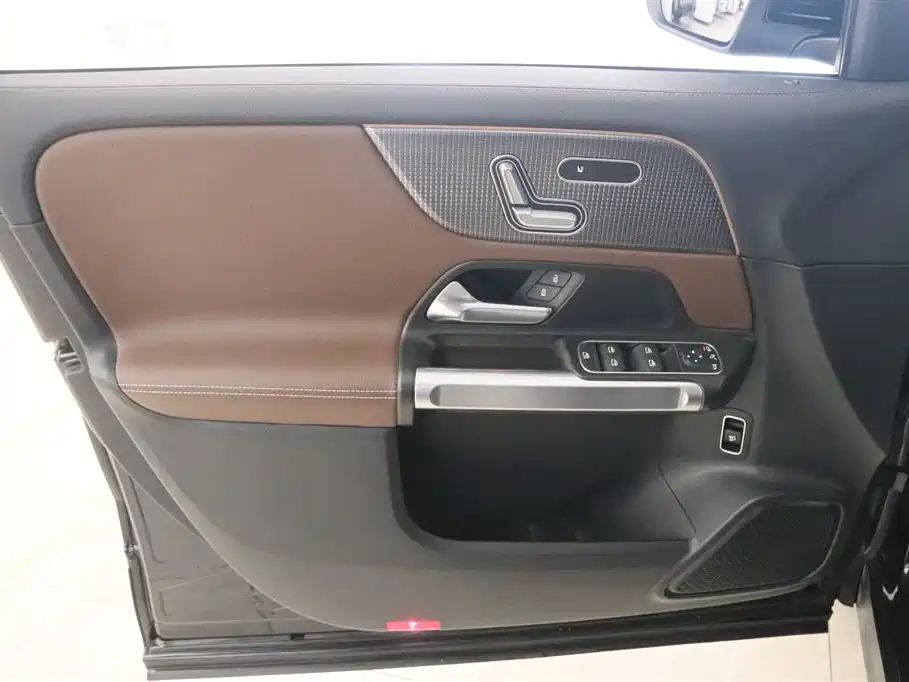 Mercedes-Benz GLB 2020 — фото 12