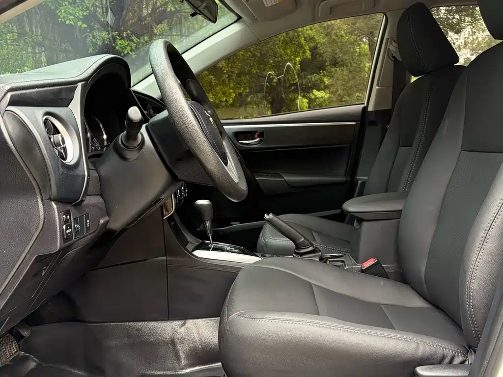 Toyota Corolla 2018 — фото 10