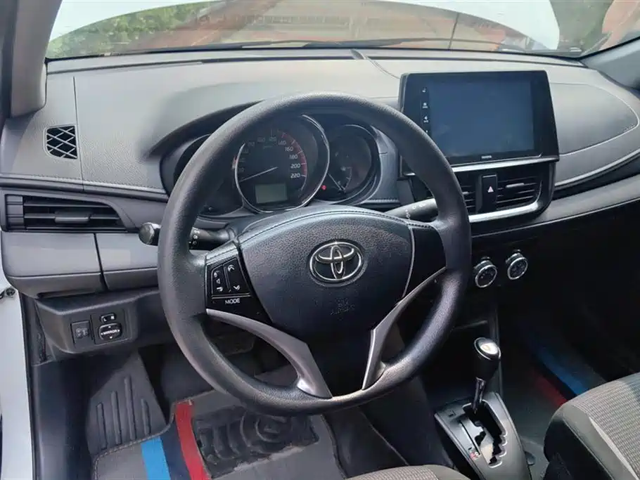 Toyota Vios 2023 — фото 12