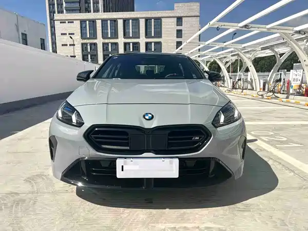 BMW M235L 2025