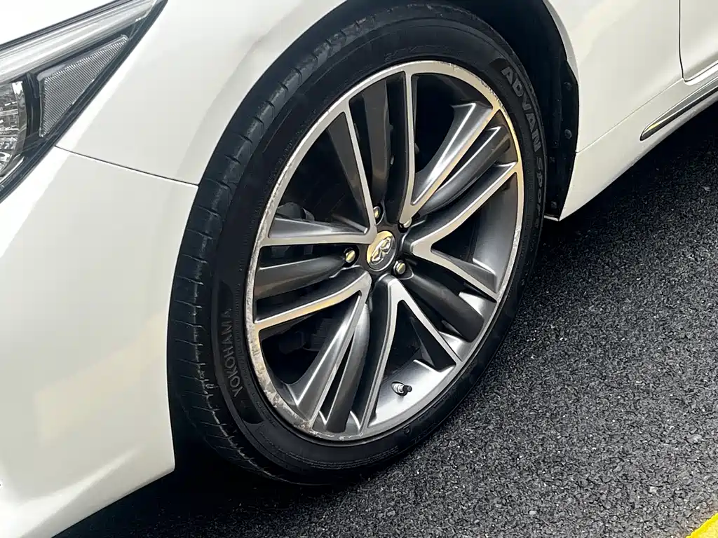 Infiniti Q50L 2017 — фото 10