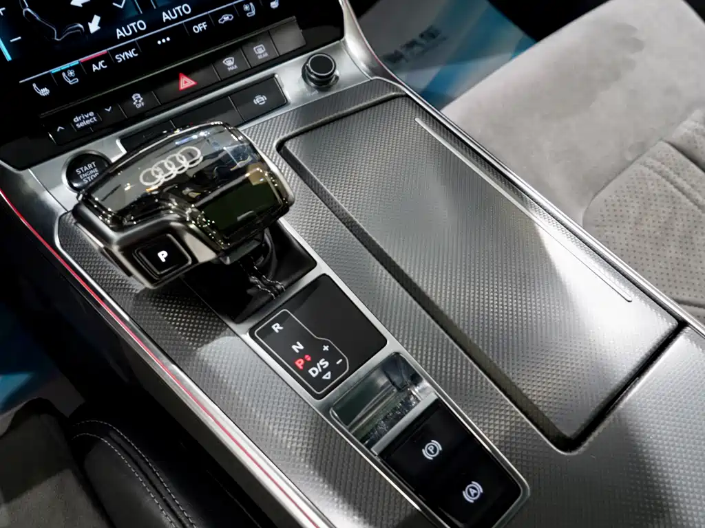 Audi A6L 2022 — фото 11