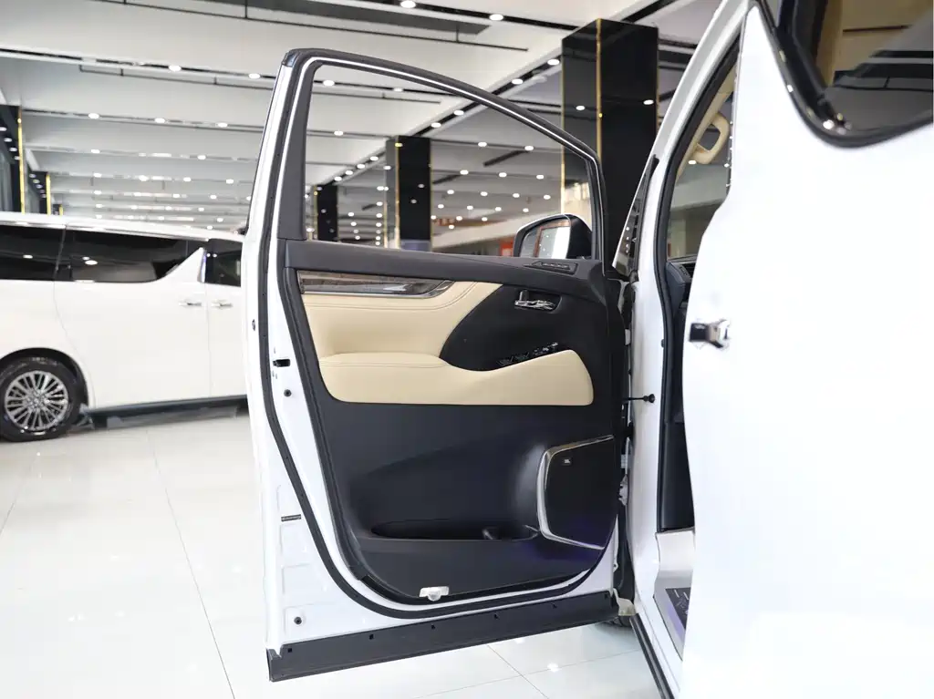 Toyota Alphard 2022