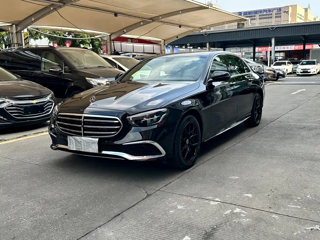 Mercedes-Benz E-Class 2023 — фото 1