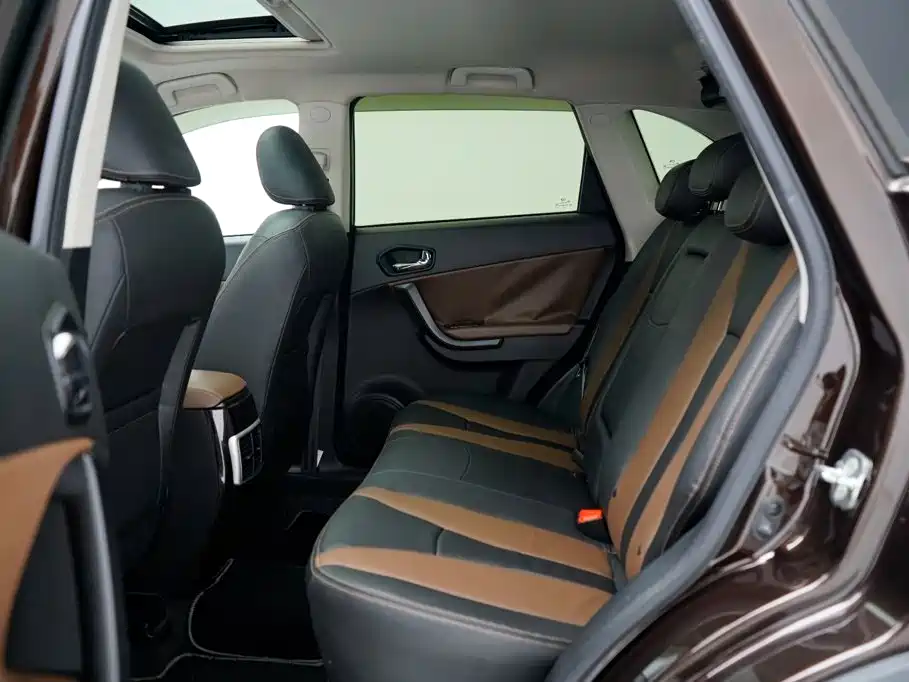 GAC Trumpchi GS5 Super 2016 — фото 6