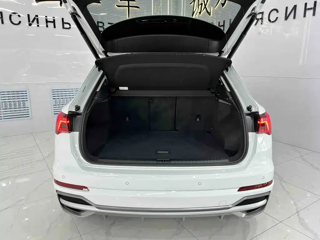 Audi Q3 2022 — фото 17